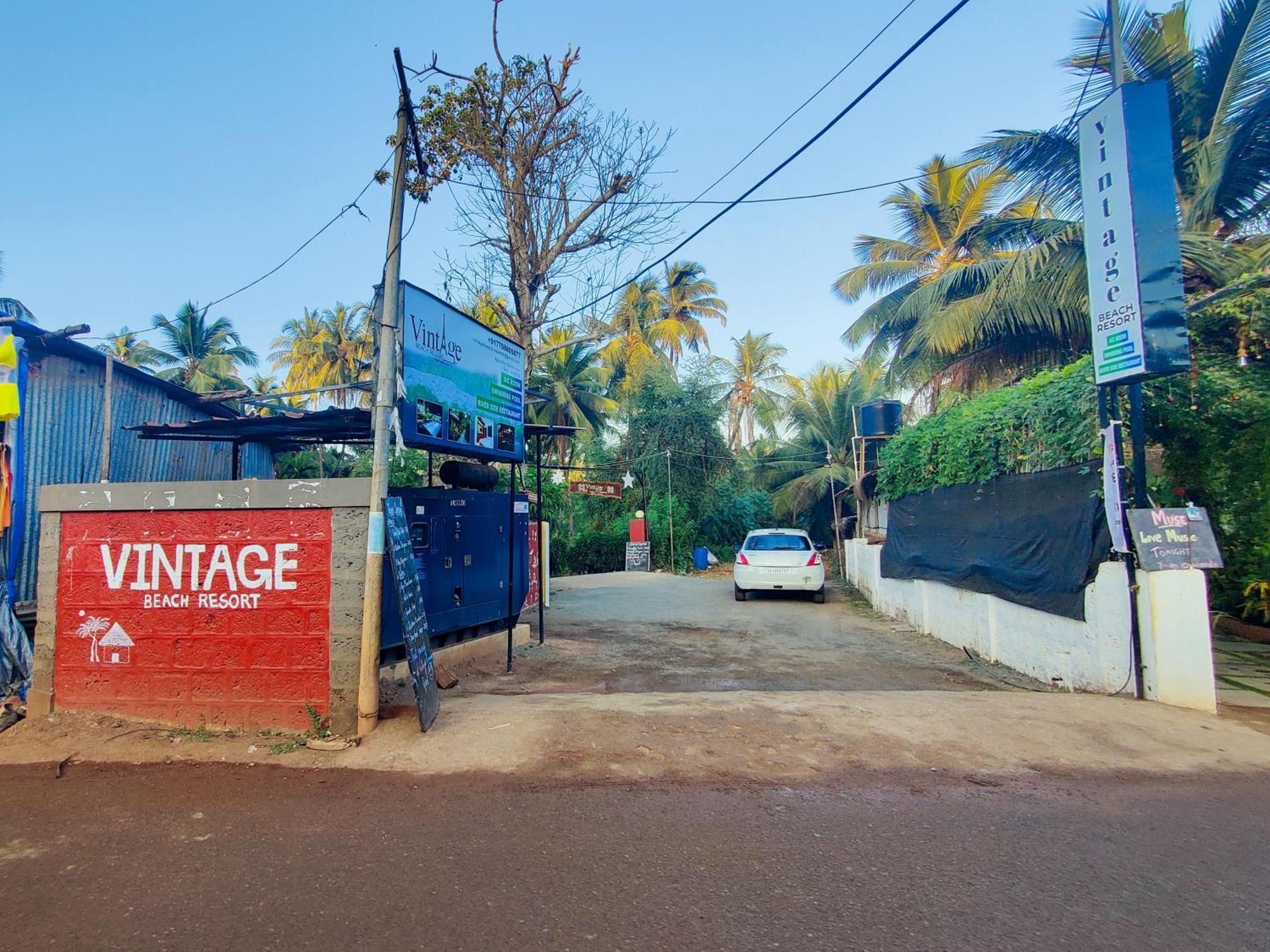 Vintage Beach Resort Agonda Exteriör bild