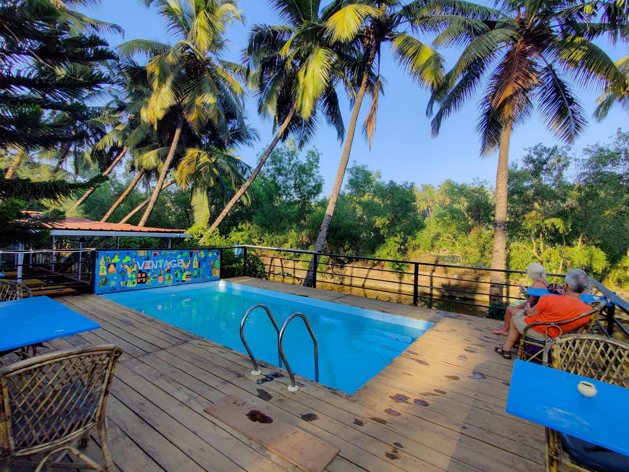 Vintage Beach Resort Agonda Exteriör bild