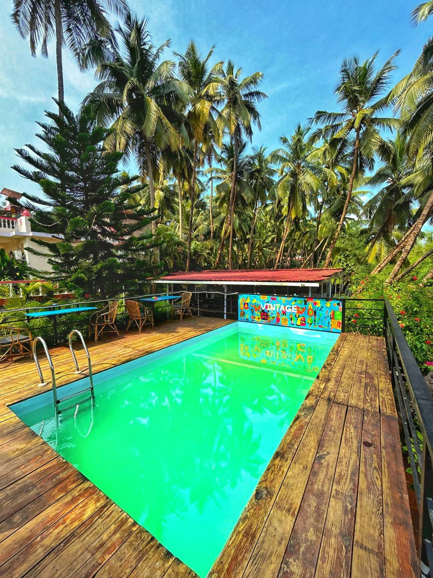 Vintage Beach Resort Agonda Exteriör bild