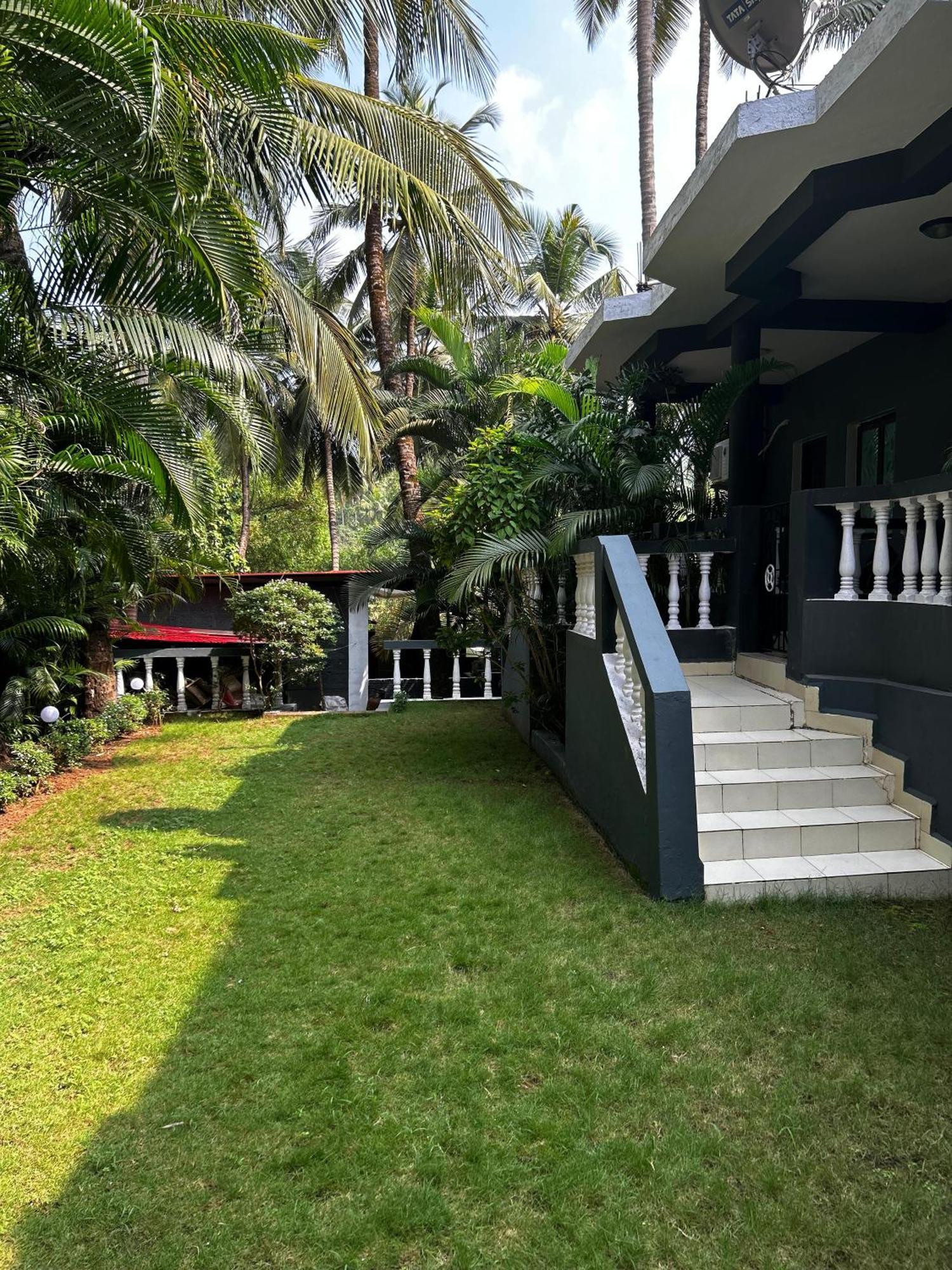 Vintage Beach Resort Agonda Exteriör bild